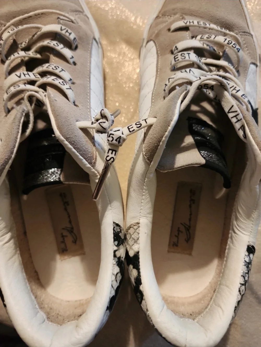 vintage harvana light gray